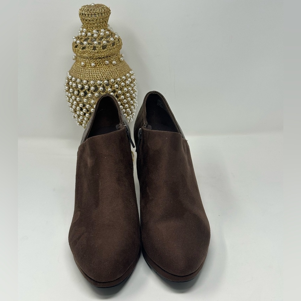 SOLD! Xappeal Dark Brown Ankle Booties With Croc Heel- Like New- Size 10